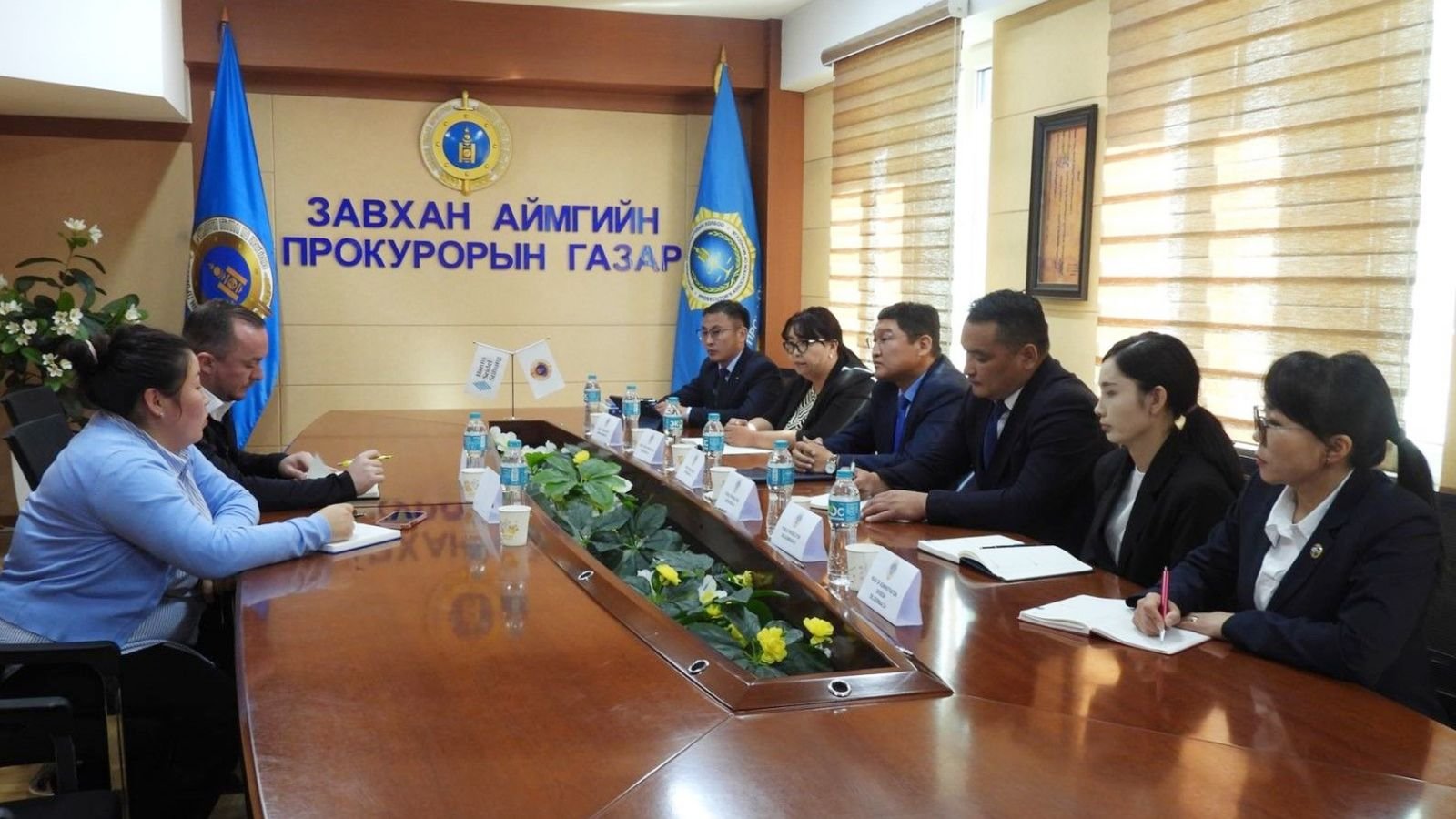 МОНГОЛ ДАХЬ ХАННС-ЗАЙДЕЛИЙН САНГИЙН СУУРИН  ТӨЛӨӨЛӨГЧ ФЕЛИКС ГЛЕНК ЗАВХАН АЙМГИЙН ПРОКУРОРЫН ГАЗАРТ ЗОЧИЛЛОО